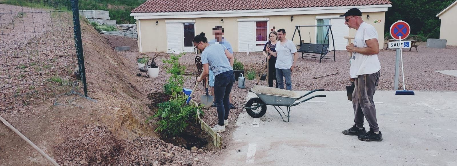 Vive le jardinage sous le soleil
