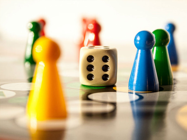 Nos après-midi conviviaux aux Thuyas : Vive les jeux de société !